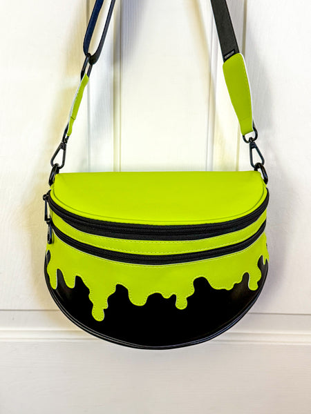 October Virtual Class Registration: Hellcat Crossbody (Pattern Included — Early Release Perks!)